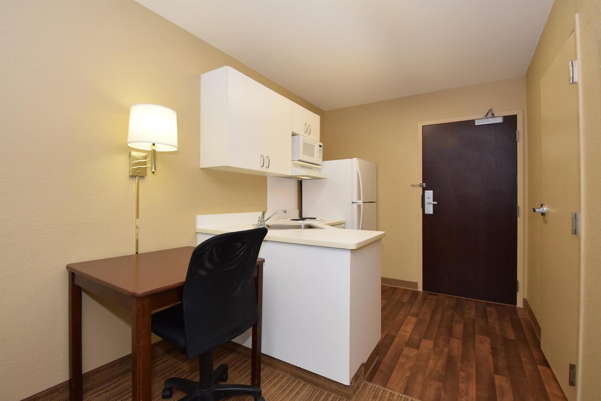 Extended Stay America Suites - Princeton - West Windsor Екстериор снимка